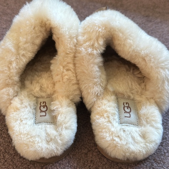 Ugg Disquette Suede Fur Platform Slippers - Picture 4 of 9